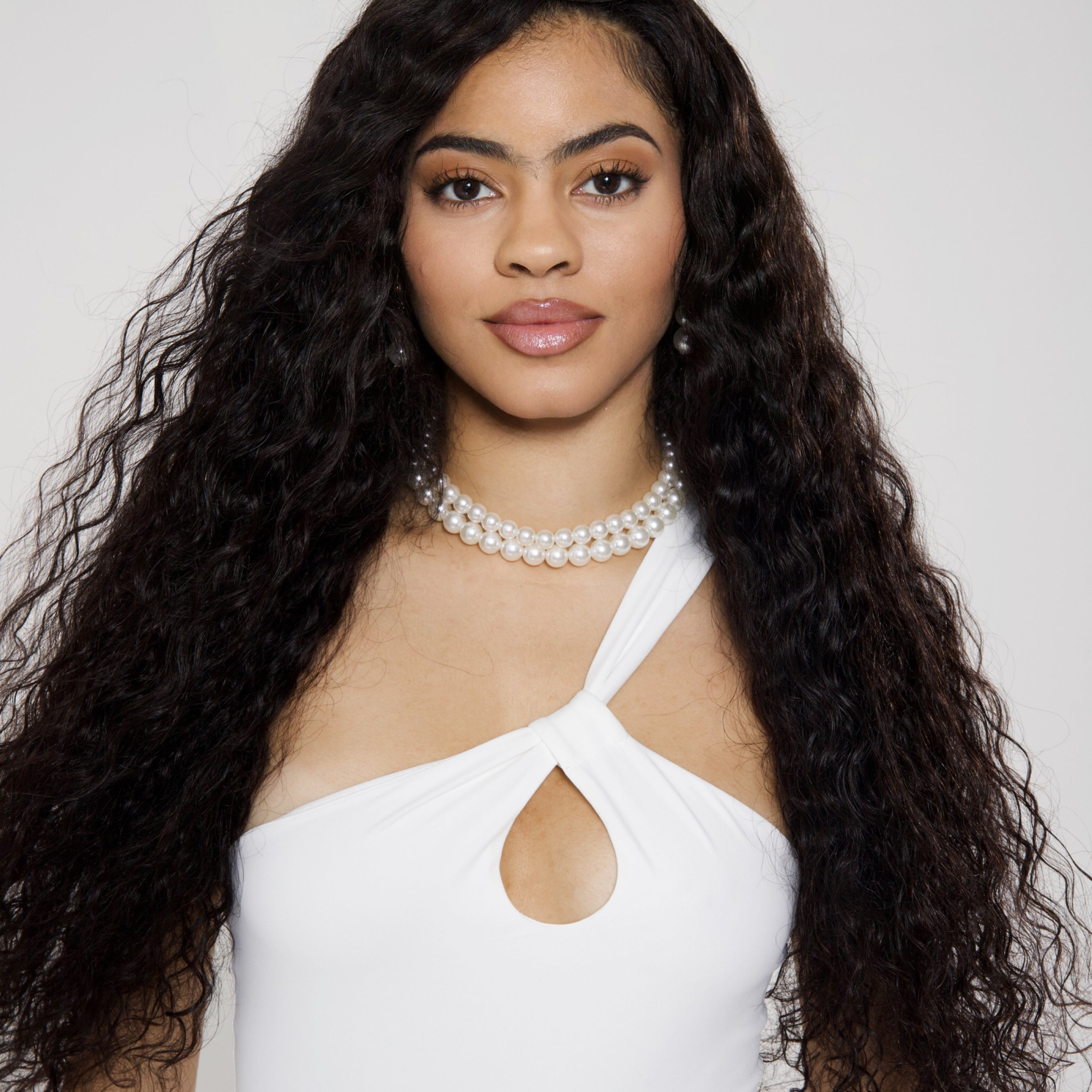 Raw_curly_hair_model_1.jpg